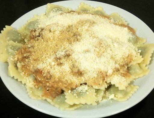 RAVIOLES C/SALSA BOLOGNESA
